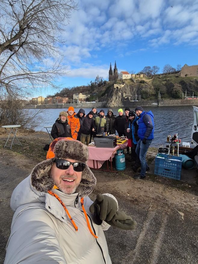 Tak je to za námi – tradiční rozlučka na konci roku s partou, se kterou už víc než 15 let jezdíme do Norska na ryby 🎣...
